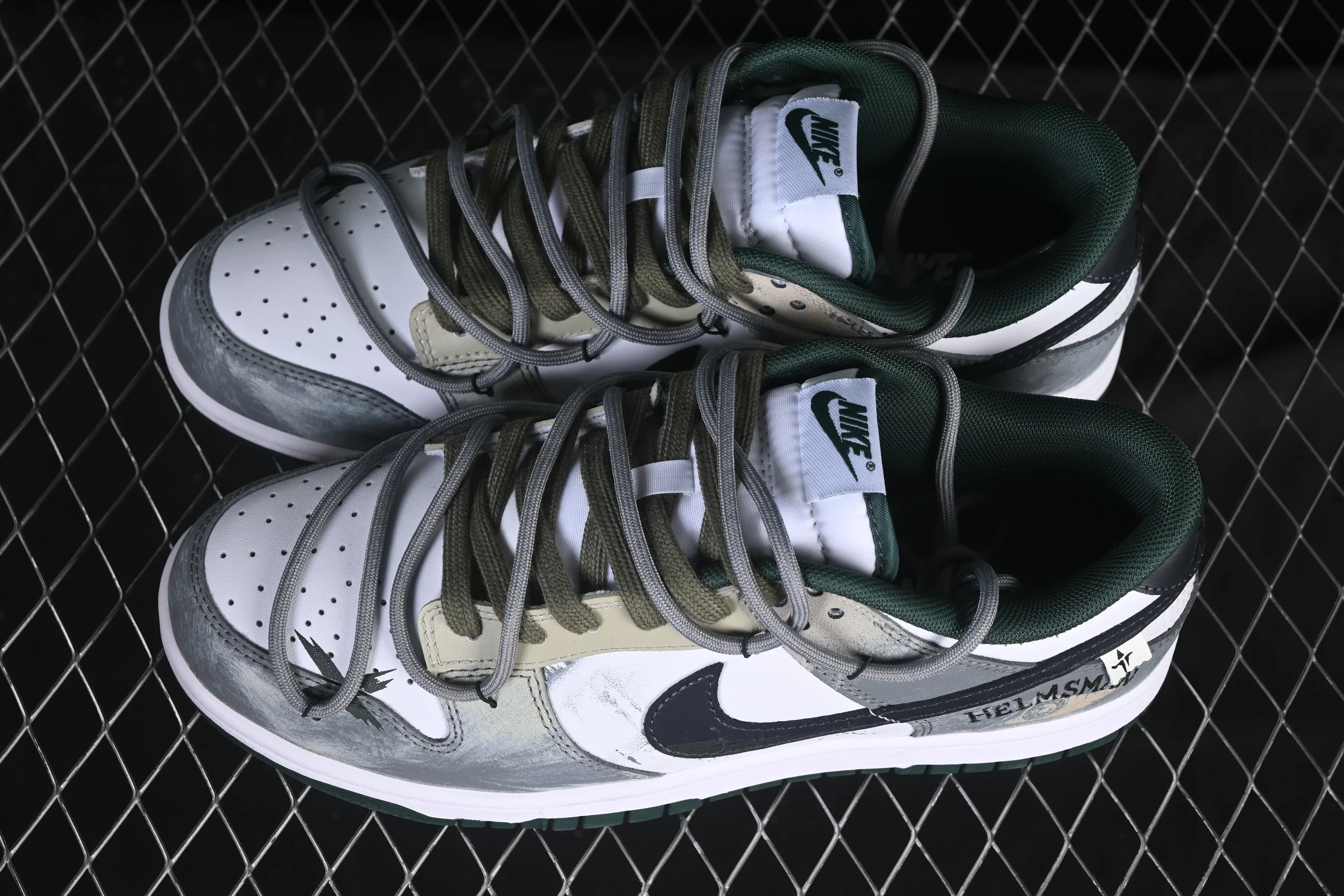 All Categories Nk SB Dunk Series Nk SB Dunk Low High-end Customized Low-top Shoes Nike SB Dunk Low "Just Do It" Straps Anniversary High-end Customized Low-top Casual Shoes DV0833-111